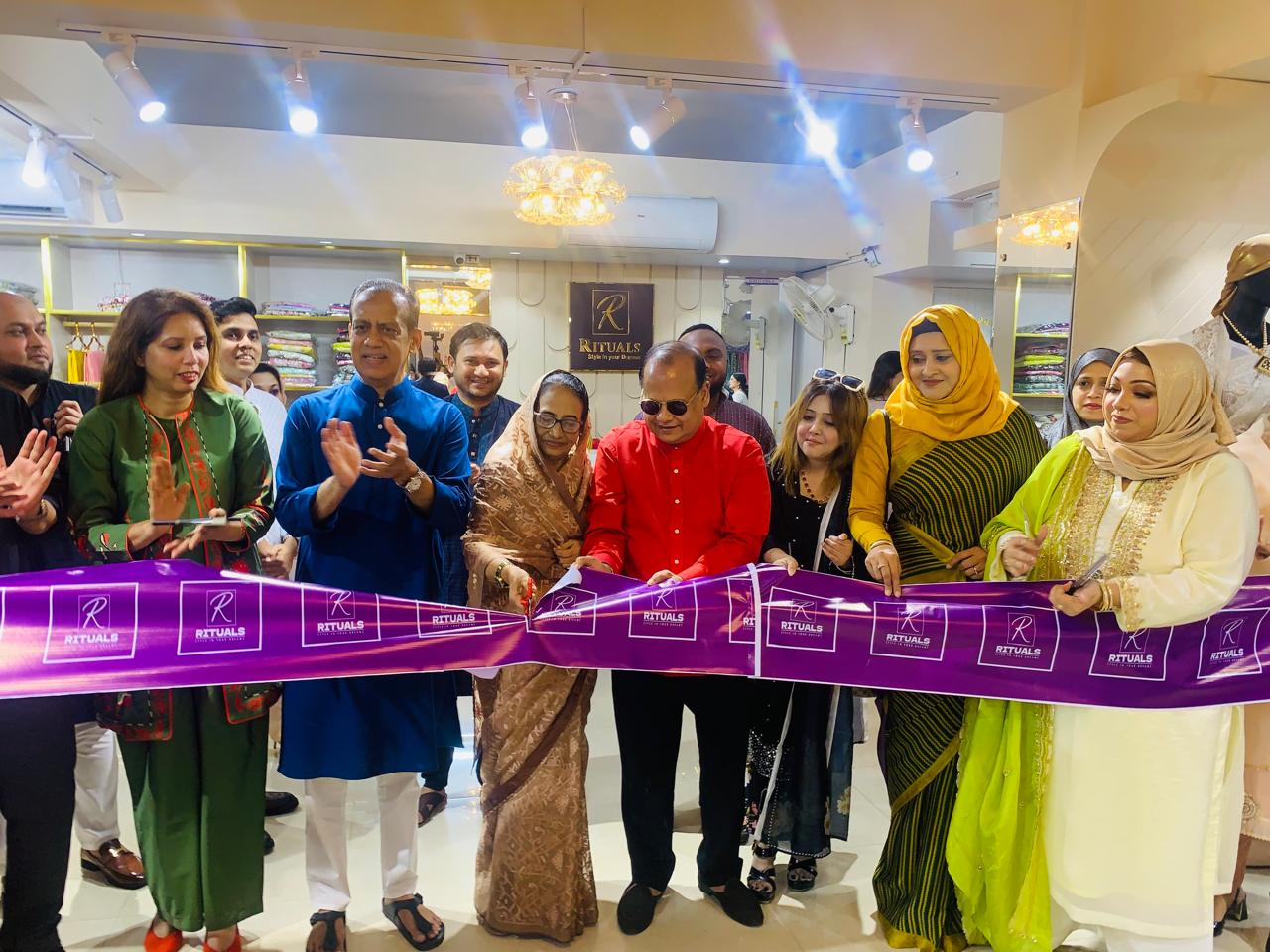 নারীরা শুধু নিজেদের স্বাবলম্বী করছেন না, বরং কর্মসংস্থান তৈরি করে সমাজ ও দেশের অর্থনীতিতেও গুরত্বপূর্ণ অবদান রাখছেন    -আবিদা মোস্তফা